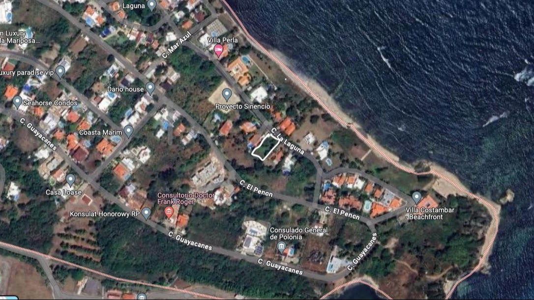 Plot for sale Costambar, Puerto Plata R.D.  On the second line of the sea