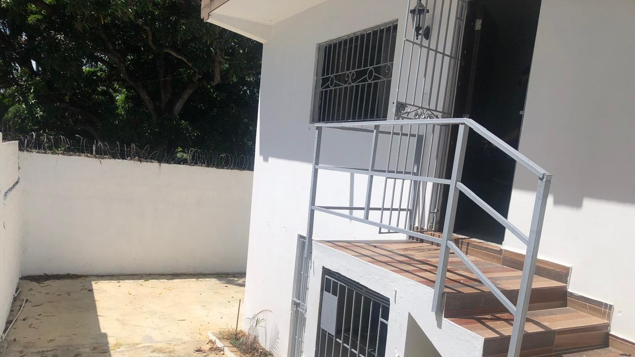 Apartment complex for rent in Costambar, just 5 minutes from the beach.