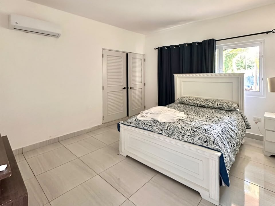 Apartment for sale in Costambar, Ground floor, beachfront-01