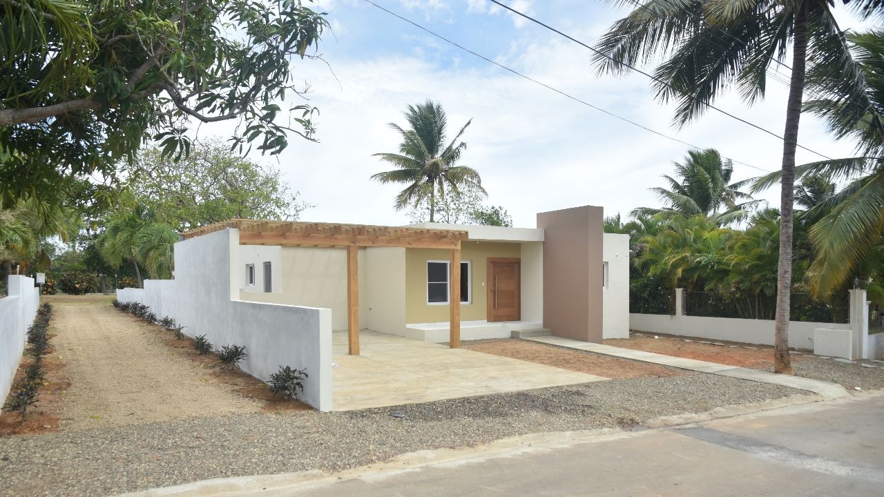 VILLA FOR SALE IN PLANS